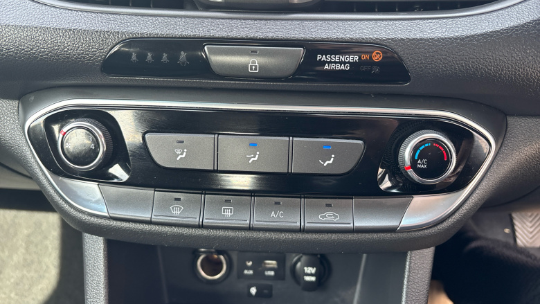 Hyundai i30 1.0T GDI SE Nav 5dr Petrol Hatchback